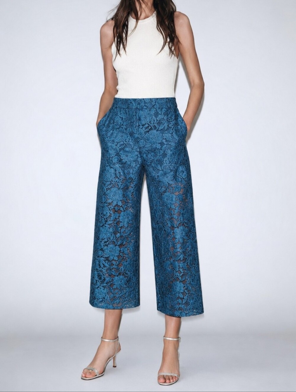 Zara NWT Blue Floral Lace Cropped Trousers Wide Leg Pants XS